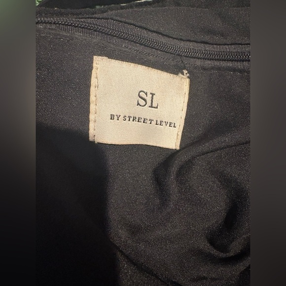 Street Level - Picture 10 of 10